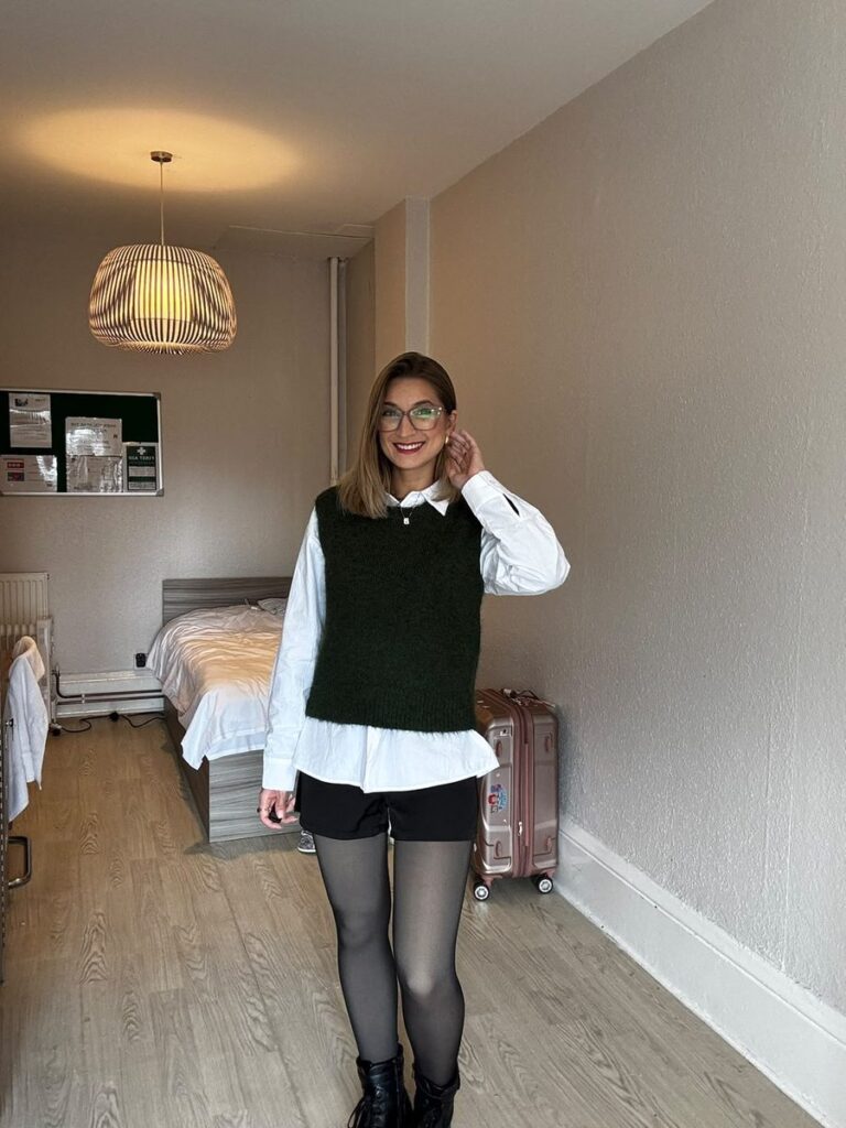 Cliente da Denise Xavier em viagem, look montado com a Mala Inteligente